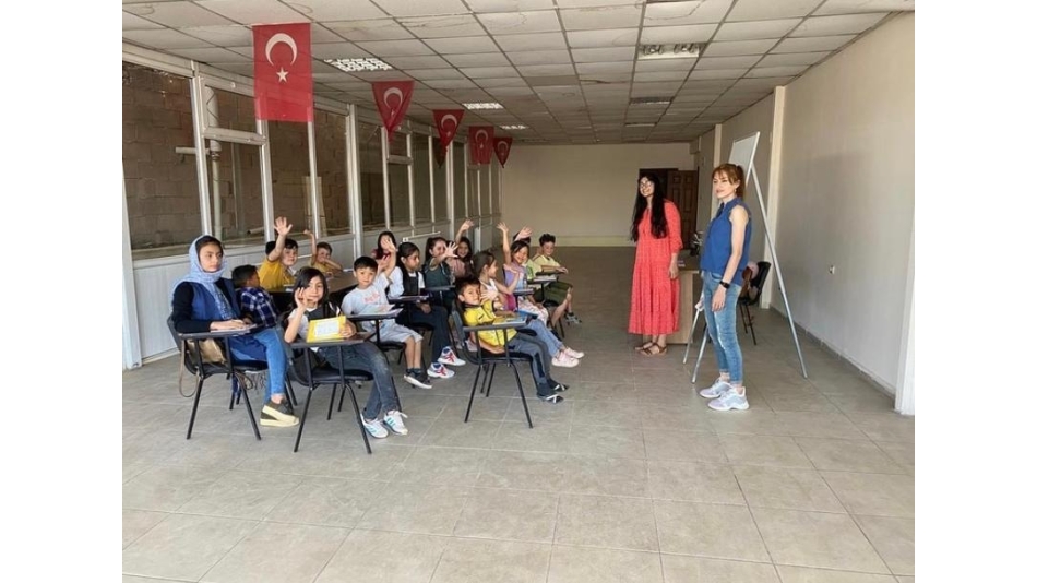 VİED, mülteci çocuklara türkçe okuma yazma kursları başlattı